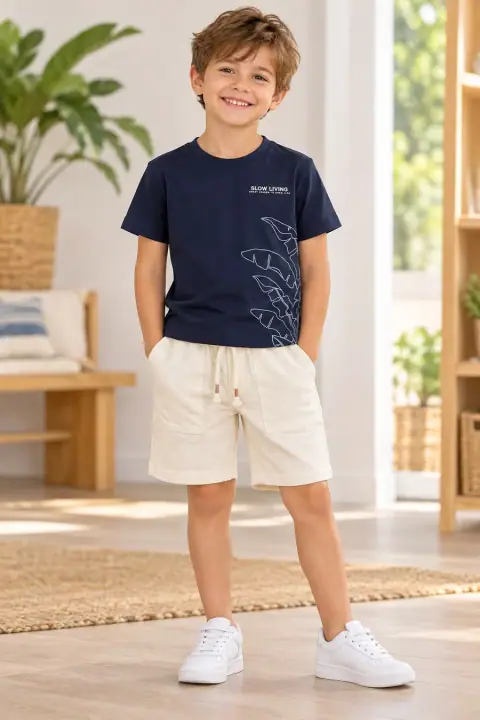 Conjunto infantil masculino azul-marinho e bege